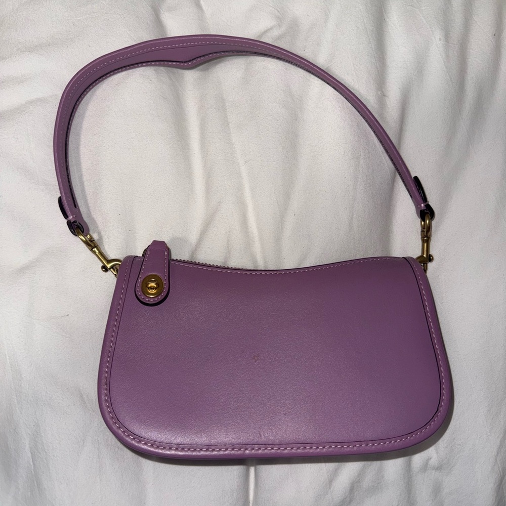 Coach Lavender Leather Shoulder Swinger Bag